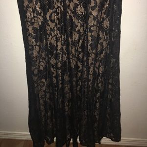 Beautiful Rare Lace Dress Compliments Any Shape❤️